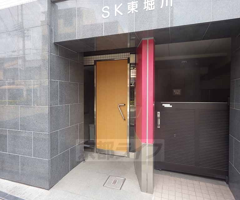 ＳＫ東堀川のエントランス