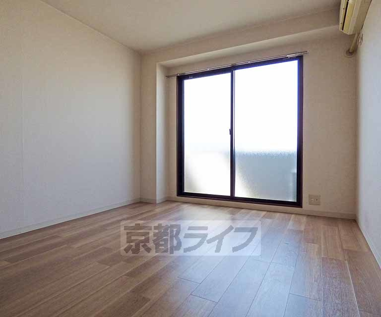 サンパティック壹番館の居間・リビング