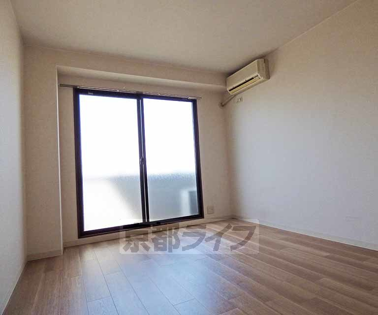 サンパティック壹番館の居間・リビング