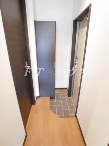 プライディア幕張の玄関