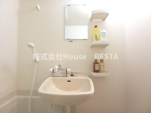 シュープリームの独立洗面台