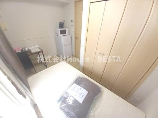 シュープリームの洋室