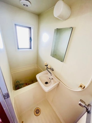 江平コーポの浴室