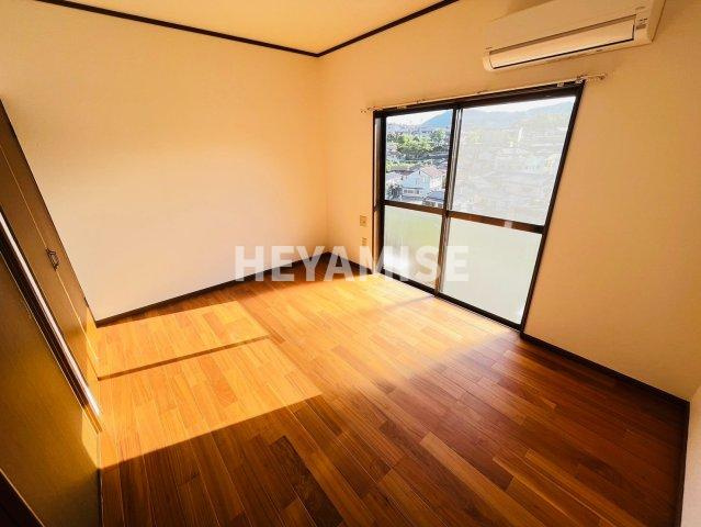 江平コーポの居間・リビング