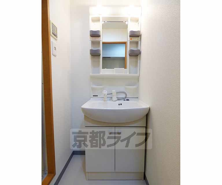 マ・アビタションの独立洗面台