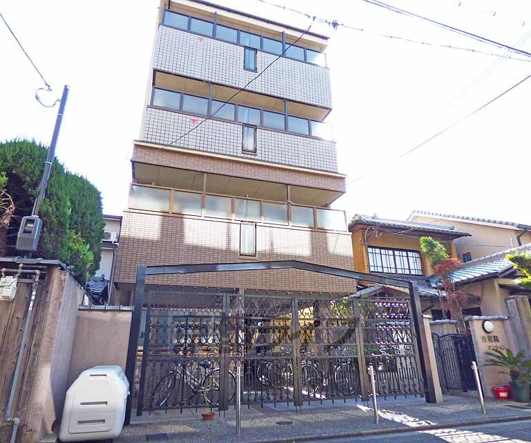 清和院マンションの外観