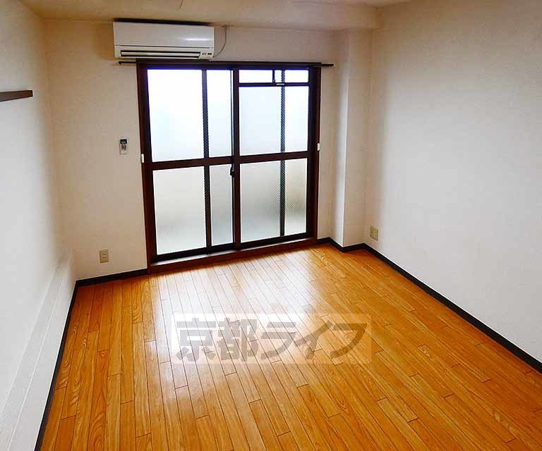 清和院マンションの居間・リビング