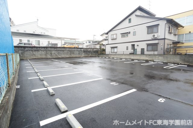 熊本市中央区上水前寺２丁目の賃貸マンションの駐車場