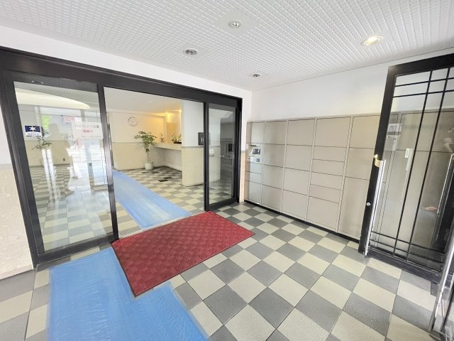 東峰マンション那珂川のエントランス