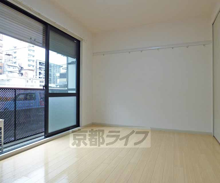 アベニュー室町の居間・リビング