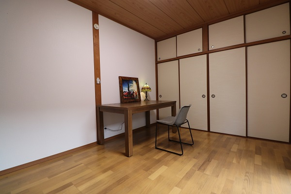 荒木町中古戸建の洋室