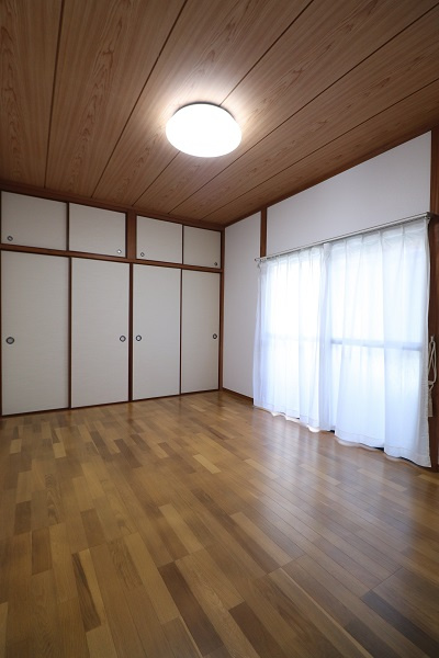 荒木町中古戸建の洋室