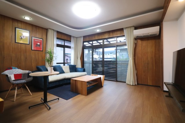 荒木町中古戸建の居間・リビング