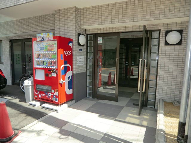 エナブル塚本のエントランス