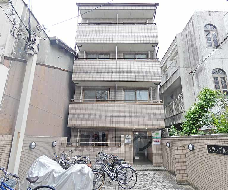 グランブルーの外観