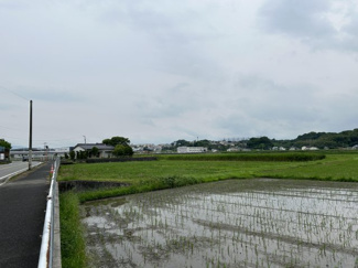 【前面道路含む現地写真】