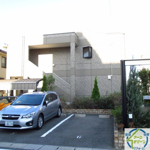 アーバン・ヒルズの駐車場|駐車スペースもあります