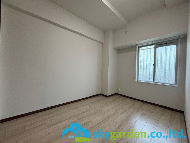 平塚パークサイドダイヤモンドマンションの洋室|落ち着いた色調の洋室です