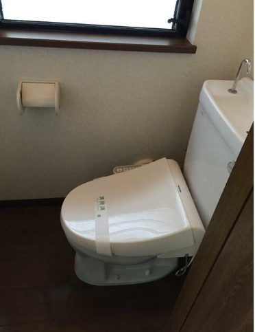 坂戸市鶴舞戸建貸家のトイレ|2F