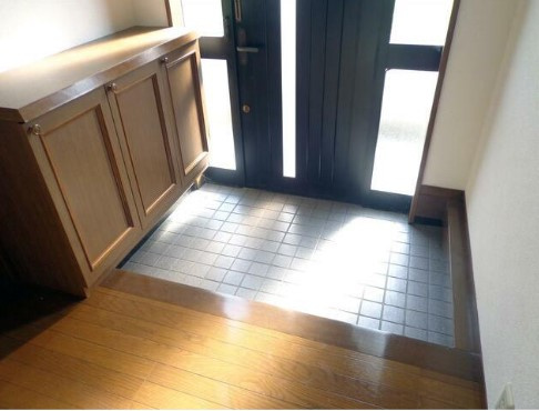 坂戸市鶴舞戸建貸家の玄関