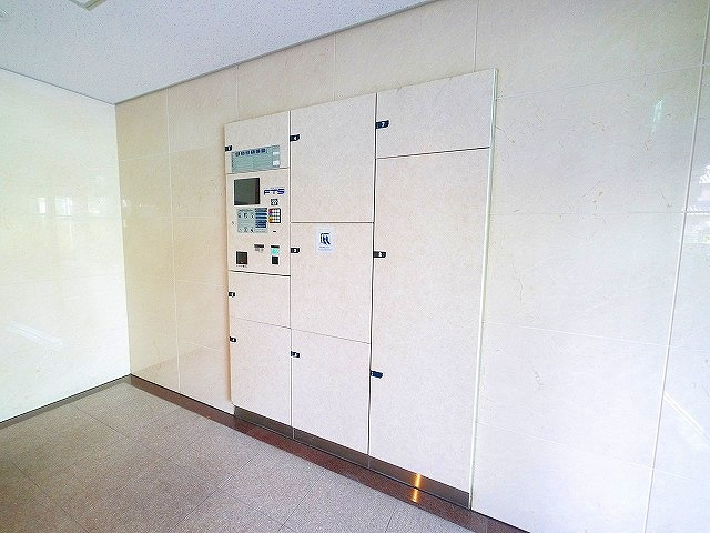 ベルあやめ池 のその他共用部分|宅配ロッカーです