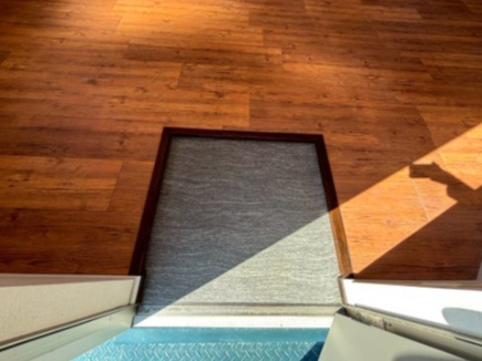 大平町東上野貸店舗の玄関