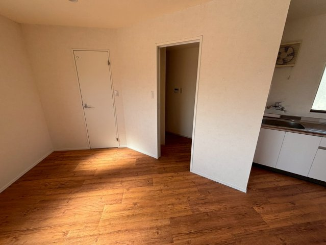 大平町東上野貸店舗の外観