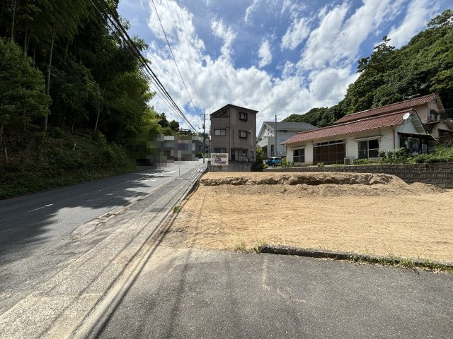 売土地　伴東3丁目（No.Ｂ／No.Ｂ）の前面道路含む現地写真