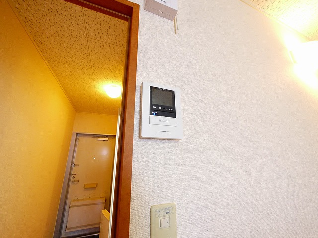 レオパレスニューエイジのセキュリティ|モニター付きインターホーン