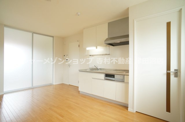 orange townの居間・リビング