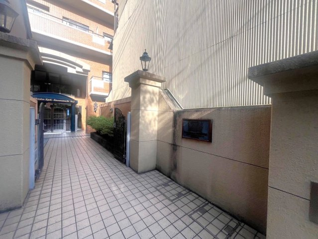 令和６年５月リノベーション済み♪シューズクローク付の１ＬＤＫ☆ライオンズマンション京都河原町第２のエントランス|エントランス