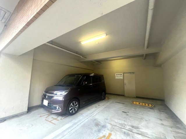 令和６年５月リノベーション済み♪シューズクローク付の１ＬＤＫ☆ライオンズマンション京都河原町第２の駐車場|駐車場