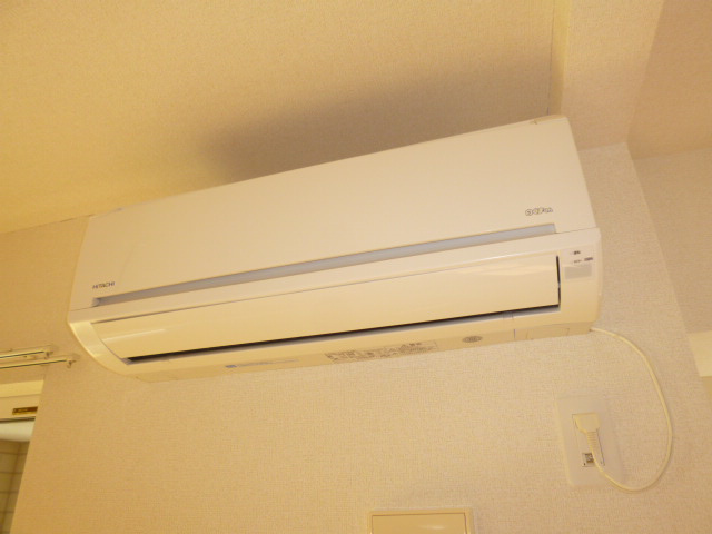 倉敷市児島下の町１丁目のアパートの設備|エアコン