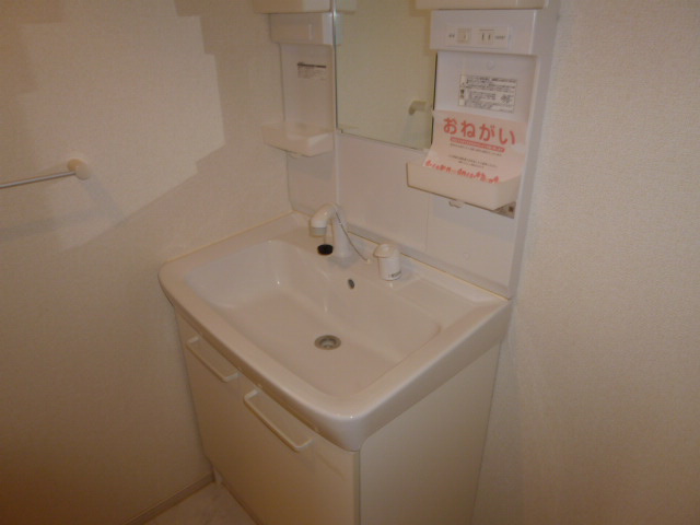 倉敷市児島下の町１丁目のアパートの洗面所|洗髪洗面化粧台