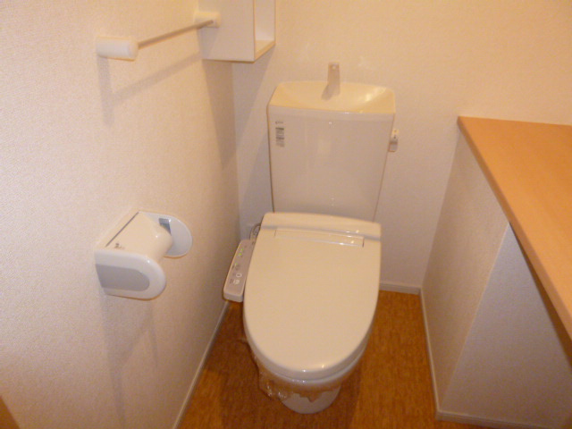 倉敷市児島下の町１丁目のアパートのトイレ|温水洗浄便座
