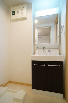 【独立洗面台】 | 南風ＥＡＳＴ | 洗面所
※別号室参考写真