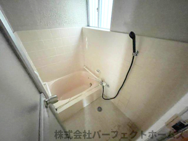 国松町戸建の浴室|きれいなお風呂です