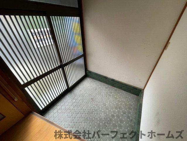 国松町戸建の玄関|ゆったりとした玄関です