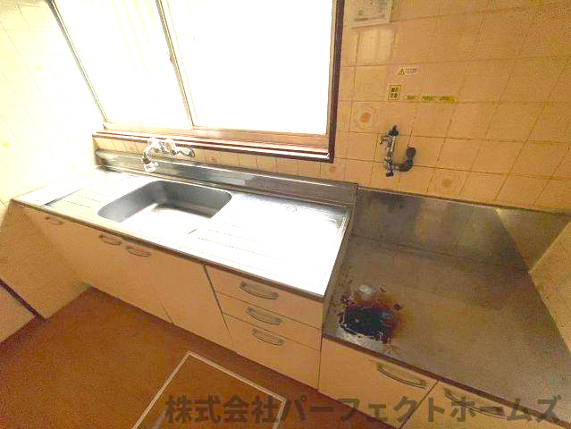 国松町戸建のキッチン|使いやすいキッチンです