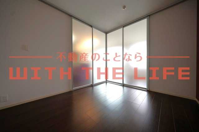 三光レジデンス【キャッシュバック対象物件】の洋室|広々とした洋室です