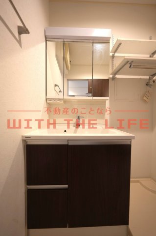 三光レジデンス【キャッシュバック対象物件】の独立洗面台|使いやすい独立洗面台です