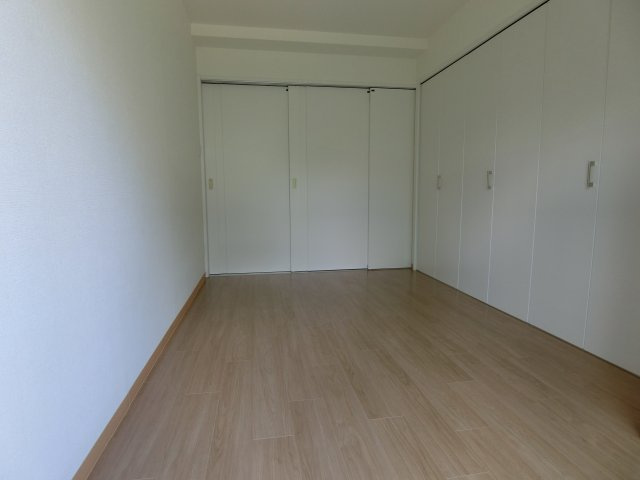 【寝室】 | オブリオポルタ上町台