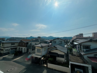 【展望】 | 全面建物とも距離があるので、素敵な景観と暖かい日差しをお部屋に運んでくれます♪