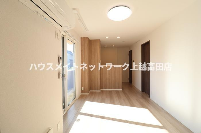 キャトル・セゾンの居間・リビング|ＬＤＫ