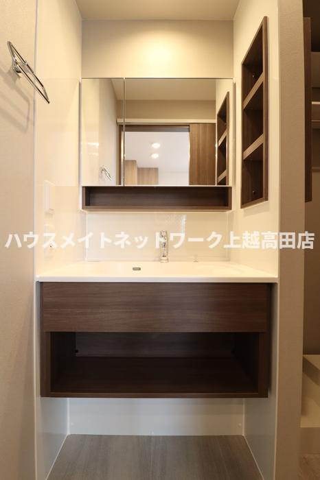 キャトル・セゾンの独立洗面台|洗髪洗面化粧台