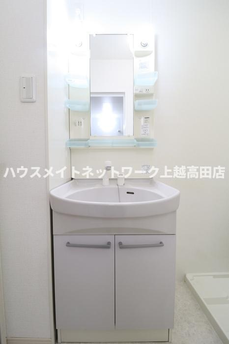 グランシャトー Ａの独立洗面台|洗髪洗面化粧台