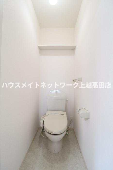 グランシャトー Ａのトイレ|温水洗浄便座