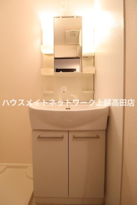 グランディール石橋の独立洗面台|洗髪洗面化粧台