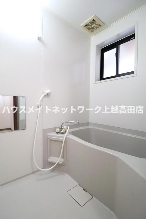 コーポ グランノーブルの浴室|追焚機能付