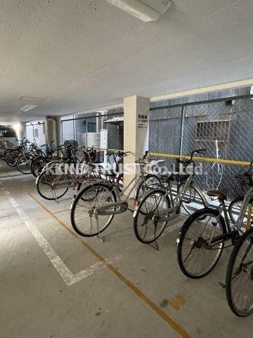 ハイツ浮田のその他共用部分|屋根付き駐輪場です